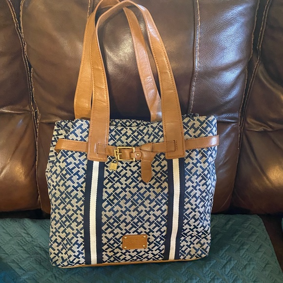Tommy Hilfiger | Classic - Large Tote Bag - Picture 4 of 14